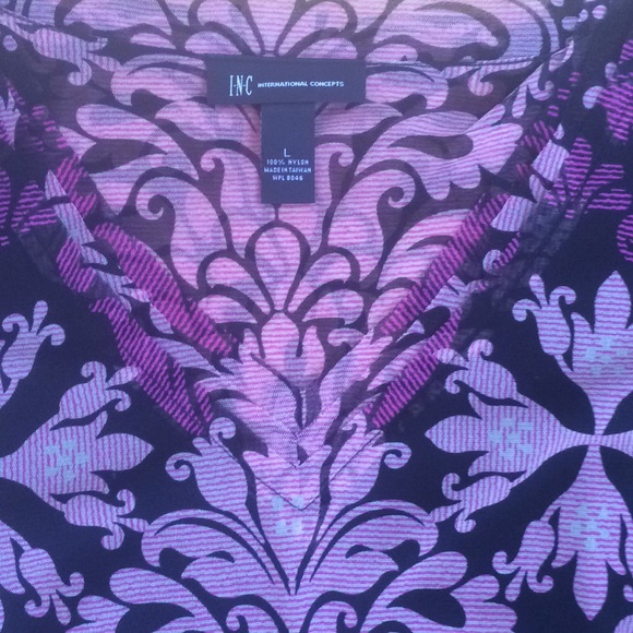 INC V-neck fitted top - Picture 7 of 8